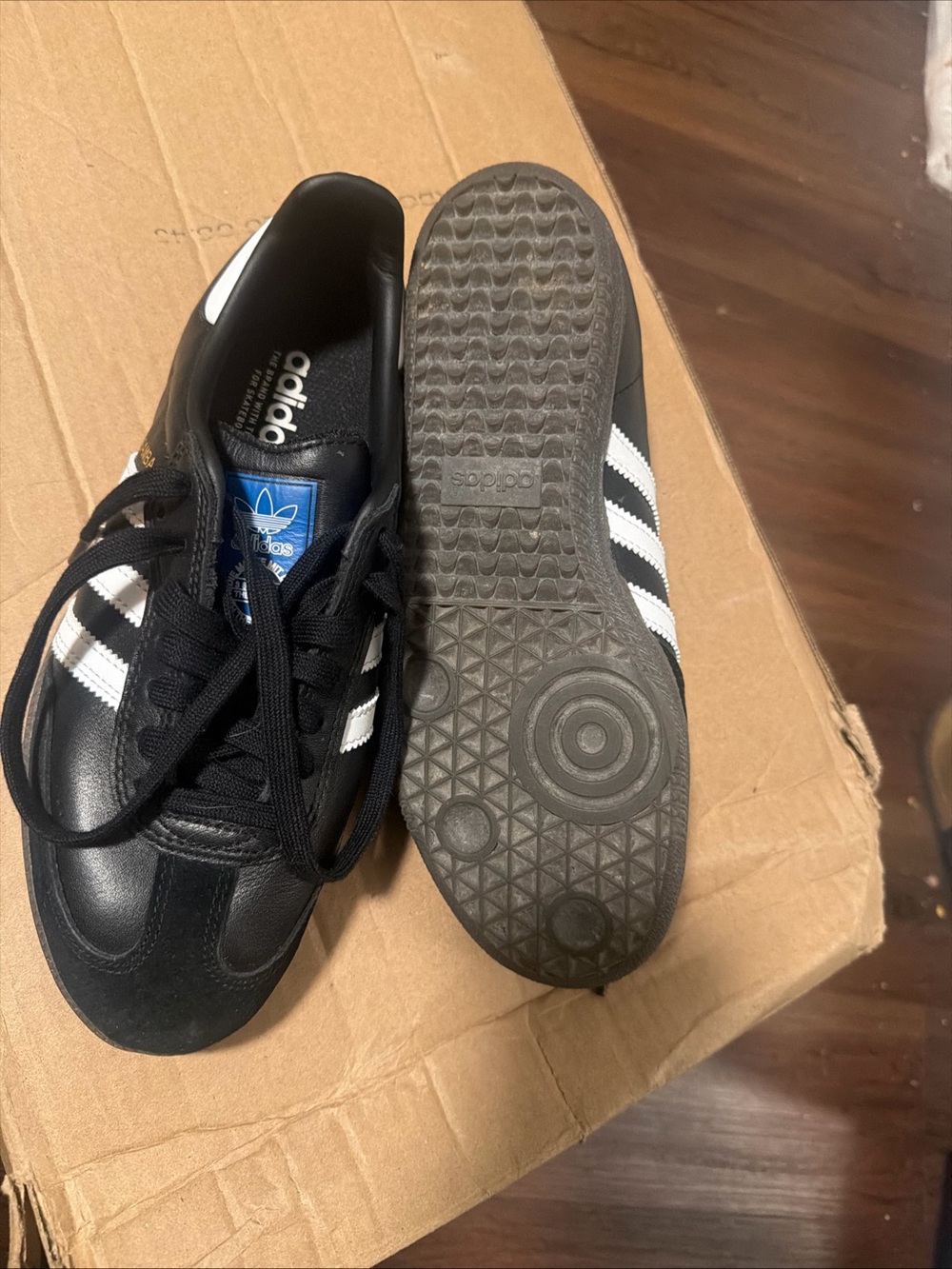 adidas Samba Men's Low Top Lace-Up Athletic Sneakers Black White - Picture 5 of 6